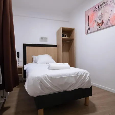 Отель De Bordeaux Париж