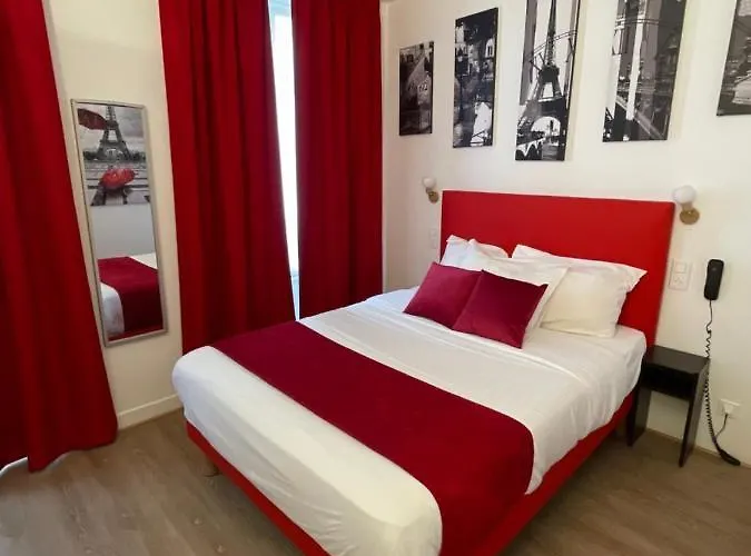 Отель De Bordeaux Париж