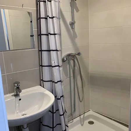Hotel De Bordeaux 2*