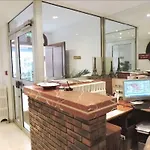 Hotel De Bordeaux 2*