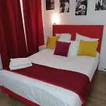 Hotel De Bordeaux 2*